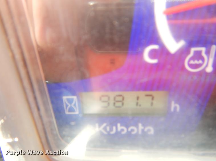 image for item DF2055 2016 Kubota SVL95-2S skid steer