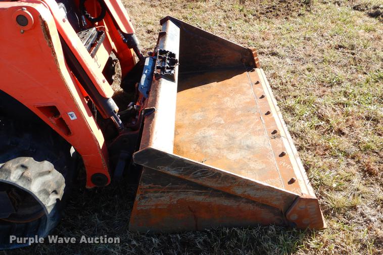 image for item DF2055 2016 Kubota SVL95-2S skid steer
