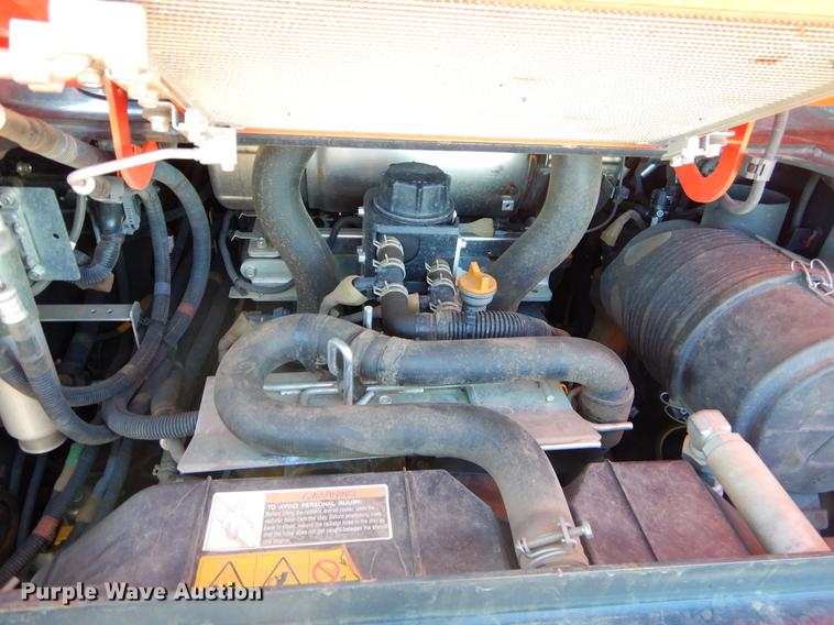 image for item DF2055 2016 Kubota SVL95-2S skid steer