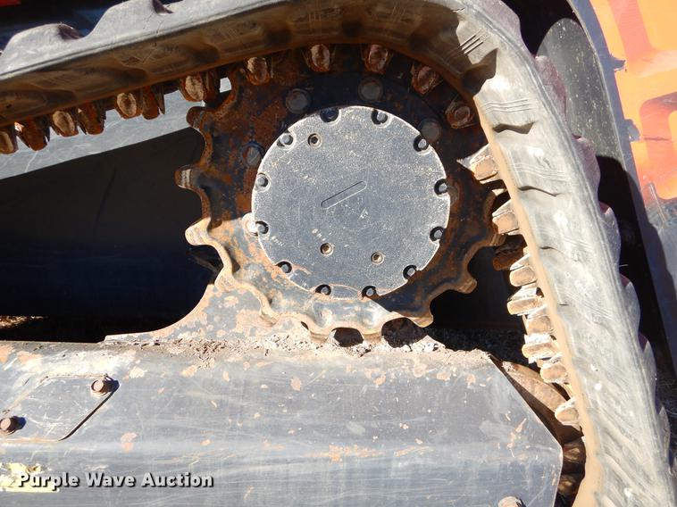 image for item DF2055 2016 Kubota SVL95-2S skid steer