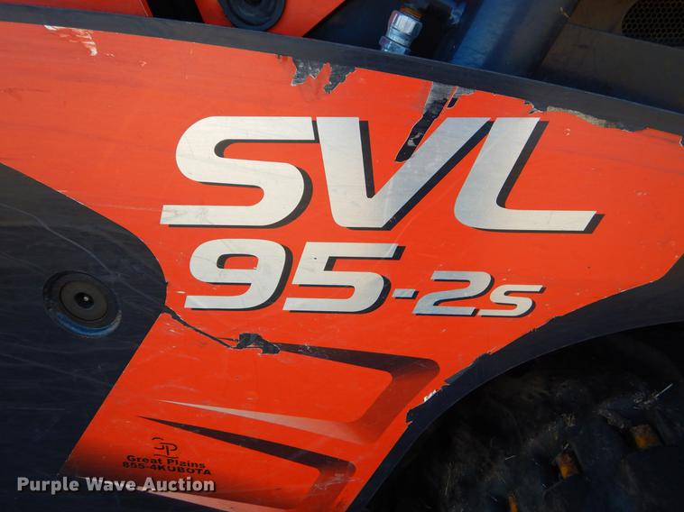 image for item DF2055 2016 Kubota SVL95-2S skid steer