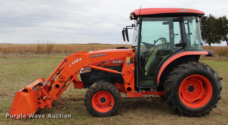image for item DF2060 2011 Kubota L3240 tractor