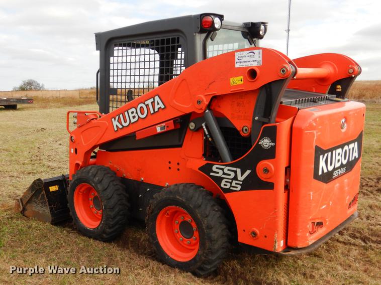 image for item DF2062 2017 Kubota SSV65 skid steer