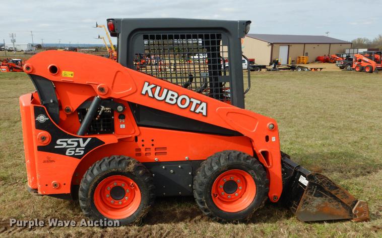 image for item DF2062 2017 Kubota SSV65 skid steer