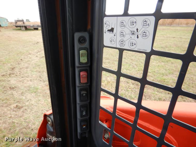 image for item DF2062 2017 Kubota SSV65 skid steer