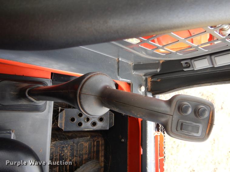 image for item DF2062 2017 Kubota SSV65 skid steer