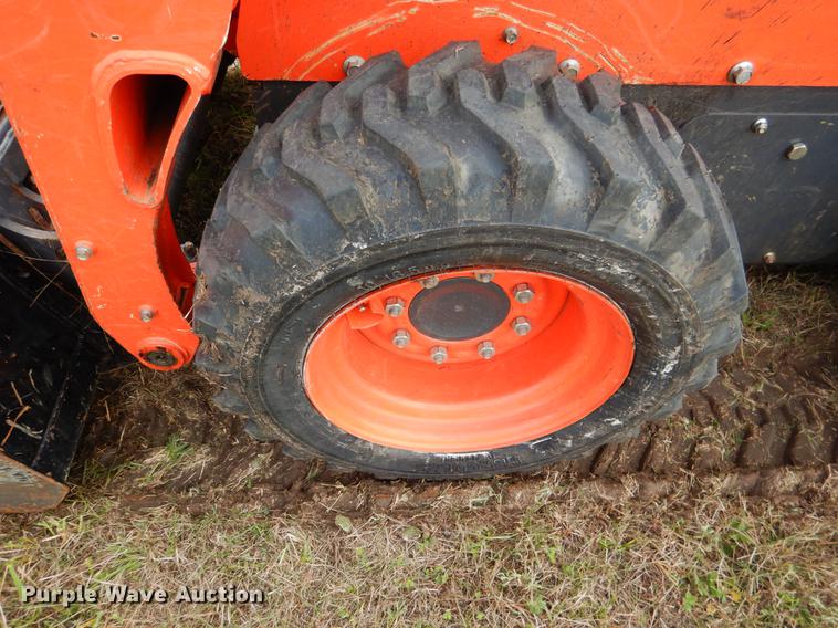 image for item DF2062 2017 Kubota SSV65 skid steer