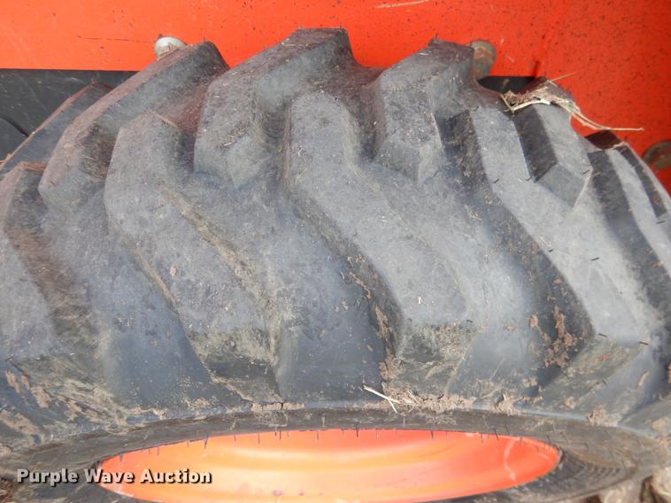 image for item DF2062 2017 Kubota SSV65 skid steer