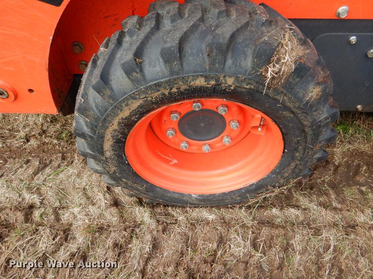 image for item DF2062 2017 Kubota SSV65 skid steer