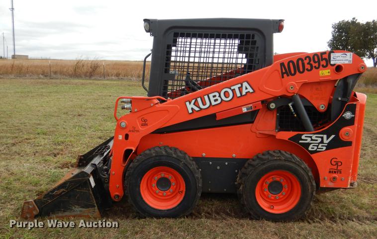 image for item DF2063 2017 Kubota SSV65 skid steer