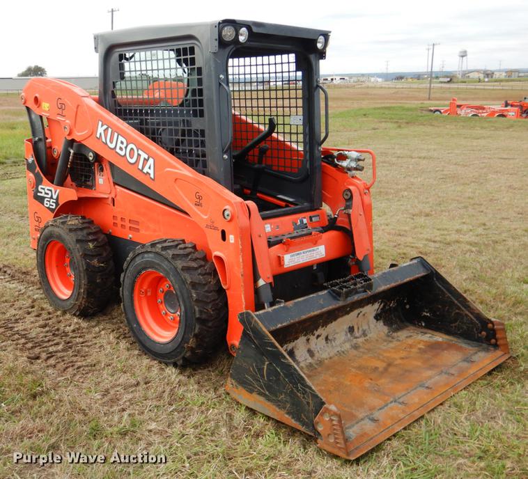 image for item DF2063 2017 Kubota SSV65 skid steer