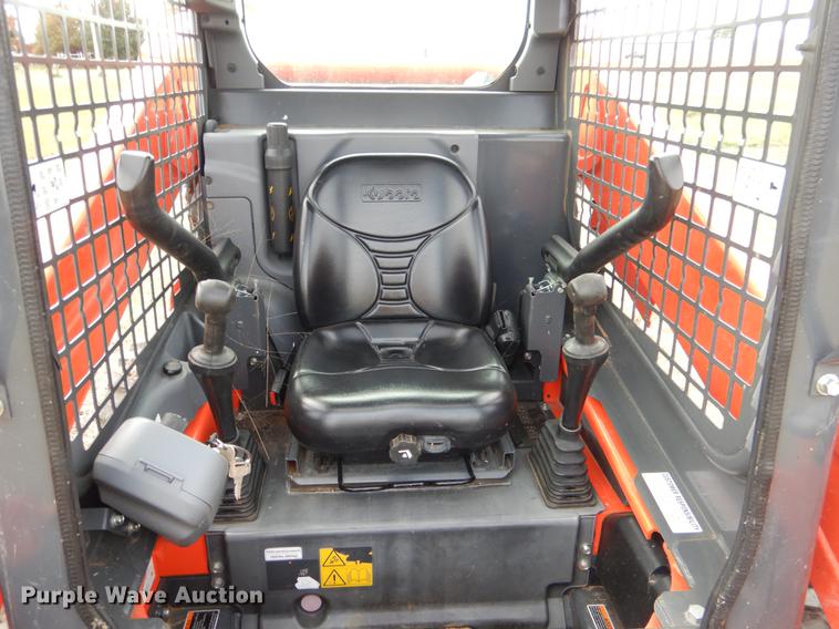 image for item DF2063 2017 Kubota SSV65 skid steer