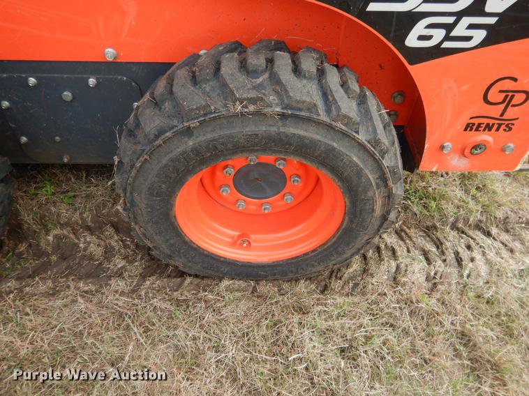 image for item DF2063 2017 Kubota SSV65 skid steer