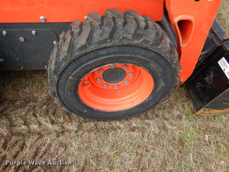 image for item DF2063 2017 Kubota SSV65 skid steer