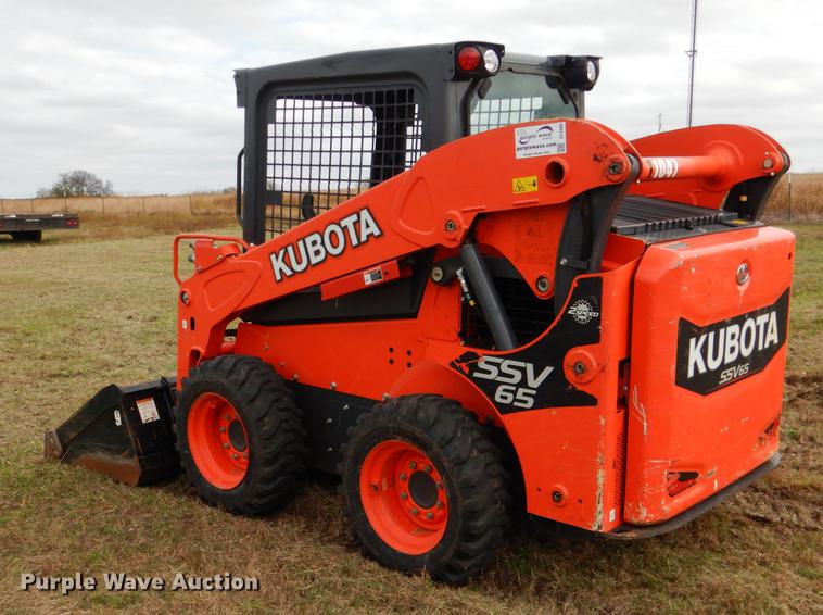 image for item DF2064 2016 Kubota SSV65 skid steer