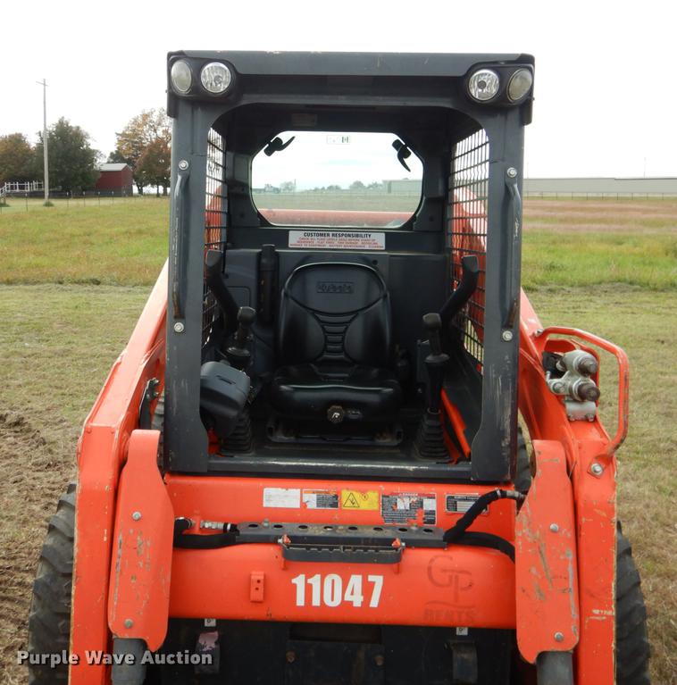 image for item DF2064 2016 Kubota SSV65 skid steer