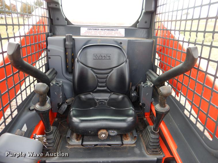 image for item DF2064 2016 Kubota SSV65 skid steer