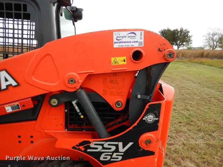 image for item DF2064 2016 Kubota SSV65 skid steer