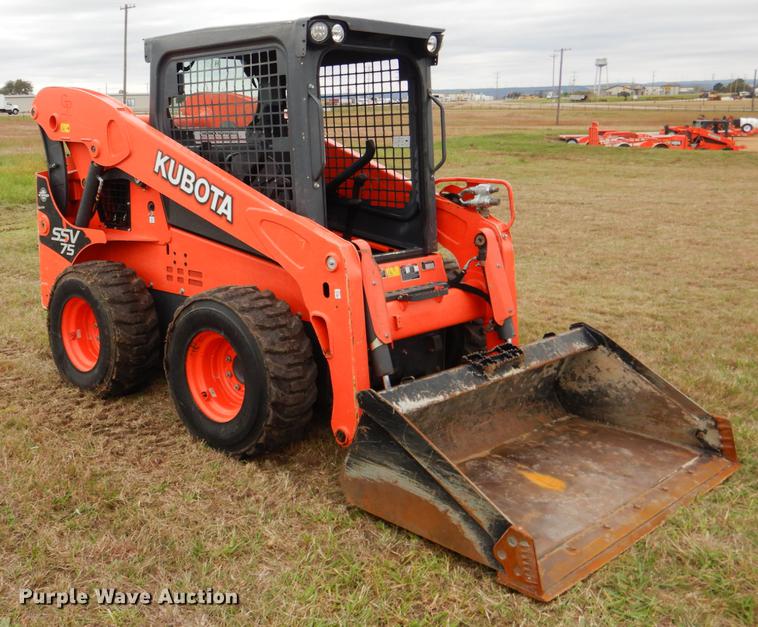 image for item DF2065 2017 Kubota SSV75 skid steer