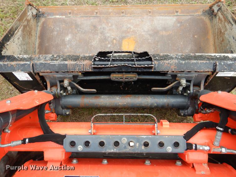 image for item DF2065 2017 Kubota SSV75 skid steer
