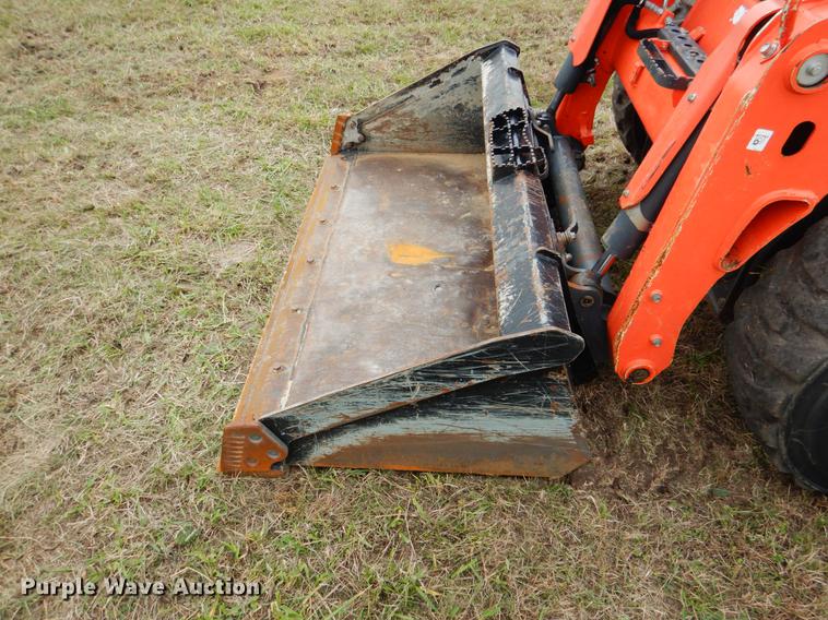 image for item DF2065 2017 Kubota SSV75 skid steer