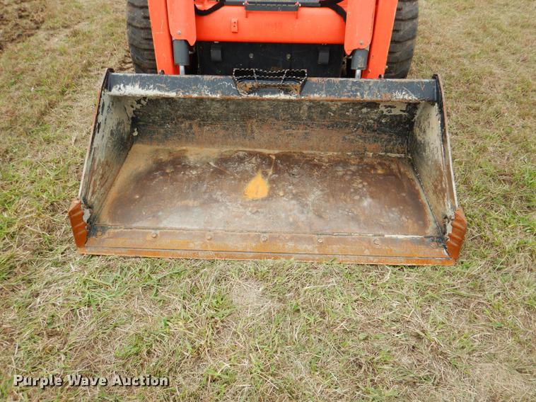 image for item DF2065 2017 Kubota SSV75 skid steer