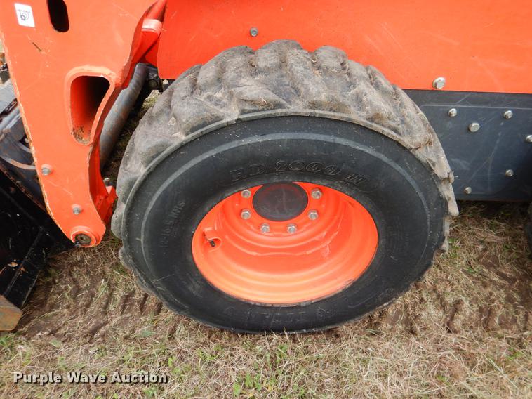 image for item DF2065 2017 Kubota SSV75 skid steer