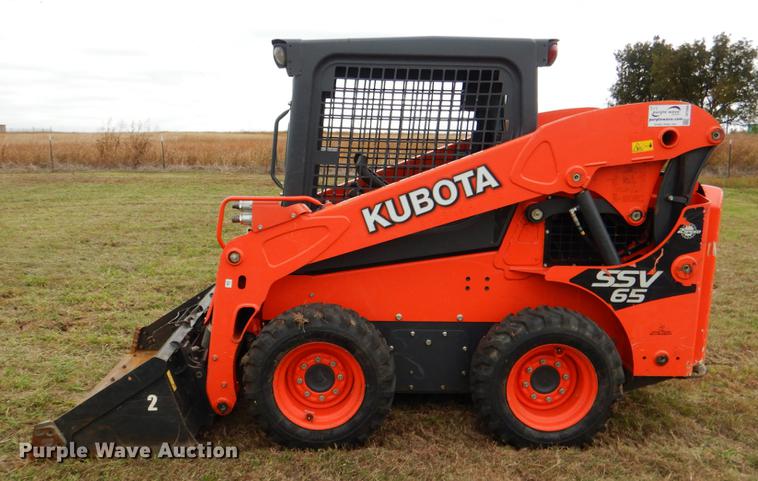 image for item DF2066 2017 Kubota SSV65 skid steer