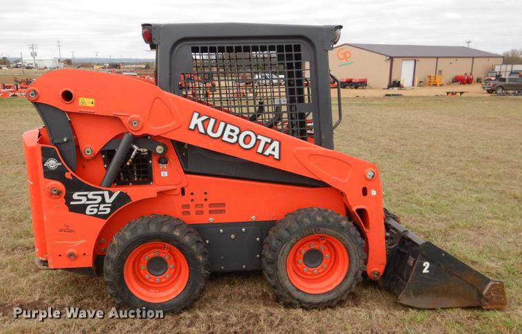image for item DF2066 2017 Kubota SSV65 skid steer