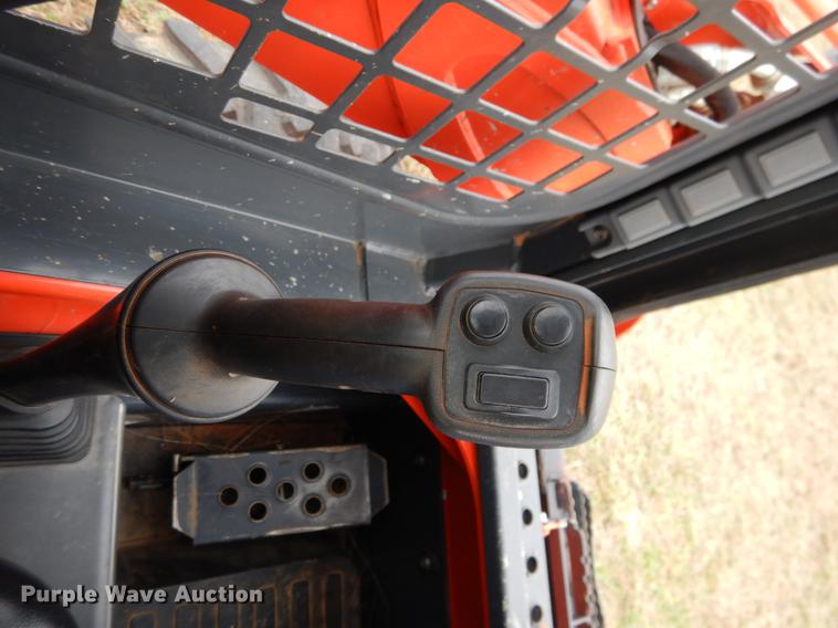 image for item DF2066 2017 Kubota SSV65 skid steer