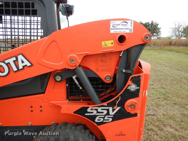 image for item DF2066 2017 Kubota SSV65 skid steer