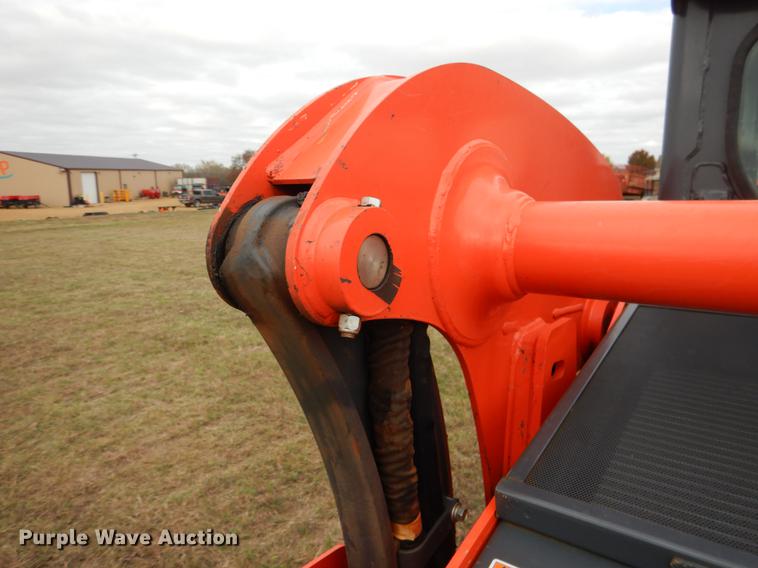 image for item DF2066 2017 Kubota SSV65 skid steer