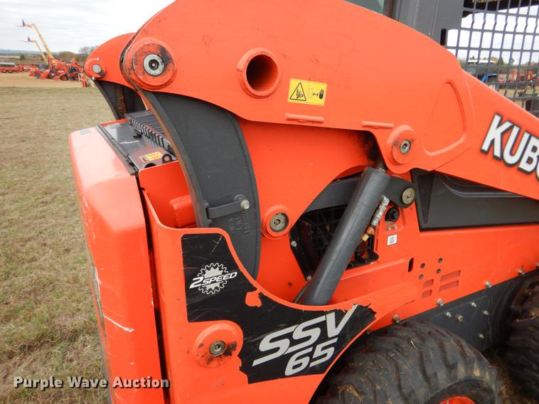image for item DF2066 2017 Kubota SSV65 skid steer