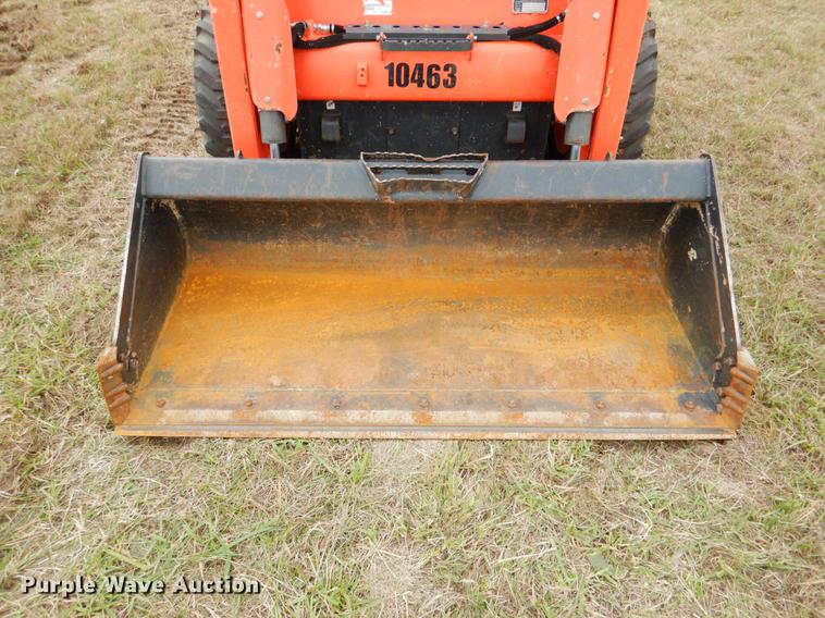 image for item DF2066 2017 Kubota SSV65 skid steer