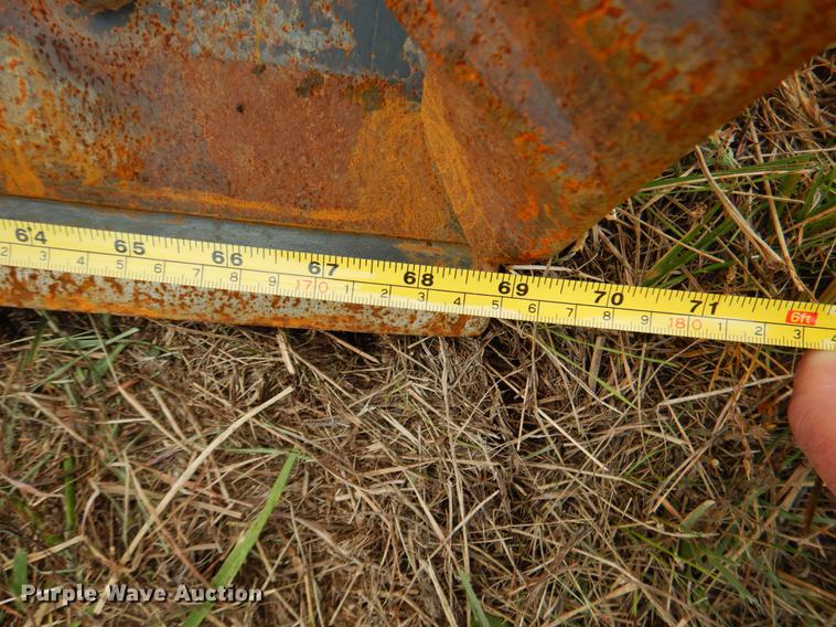 image for item DF2066 2017 Kubota SSV65 skid steer