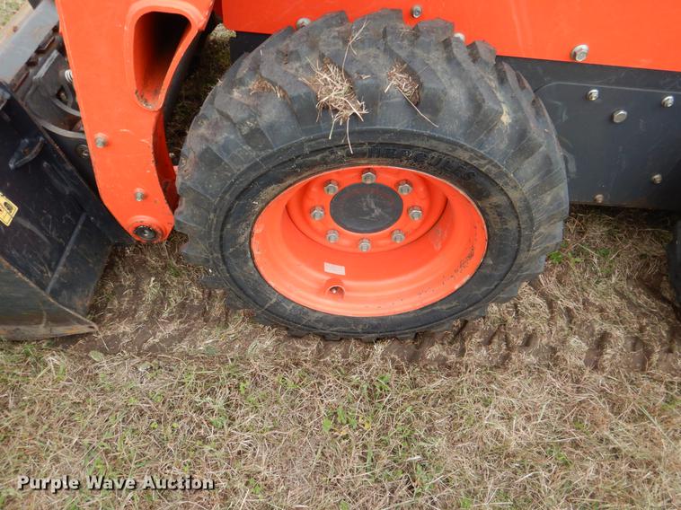 image for item DF2066 2017 Kubota SSV65 skid steer