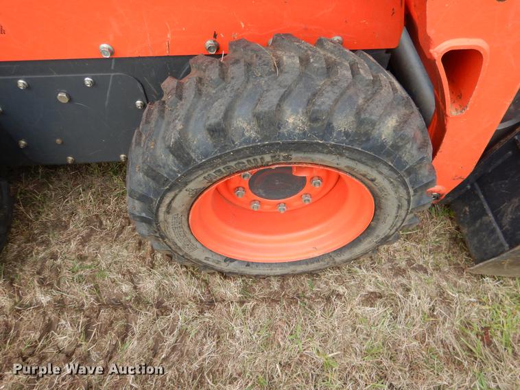 image for item DF2066 2017 Kubota SSV65 skid steer