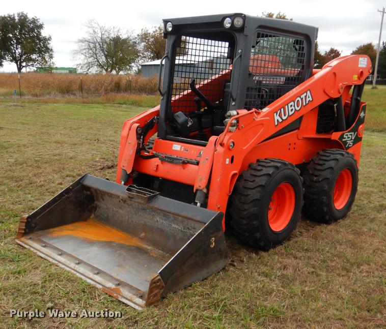 image for item DF2067 2017 Kubota SSV75 skid steer