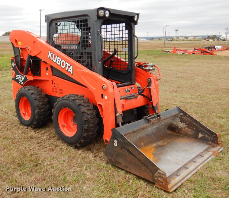 image for item DF2067 2017 Kubota SSV75 skid steer