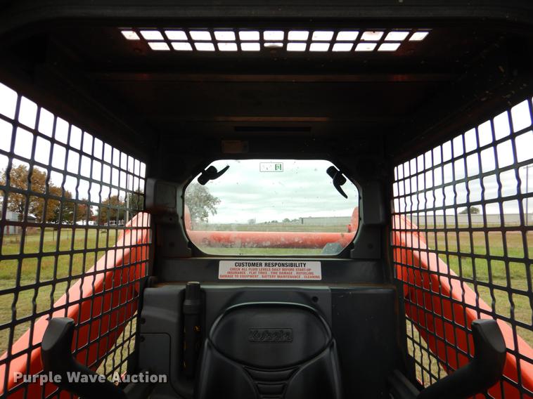 image for item DF2067 2017 Kubota SSV75 skid steer