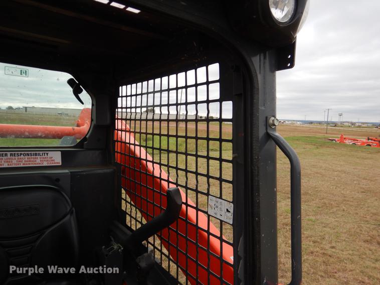 image for item DF2067 2017 Kubota SSV75 skid steer