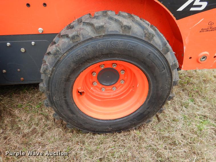 image for item DF2067 2017 Kubota SSV75 skid steer