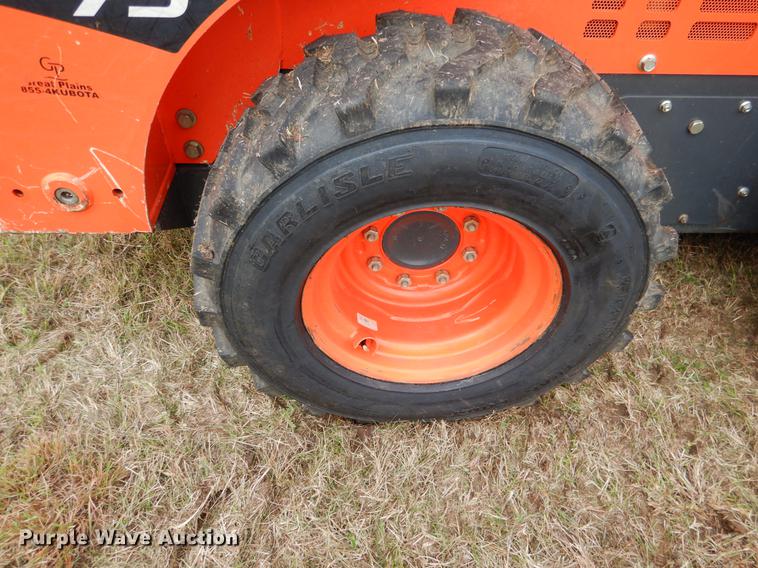 image for item DF2067 2017 Kubota SSV75 skid steer
