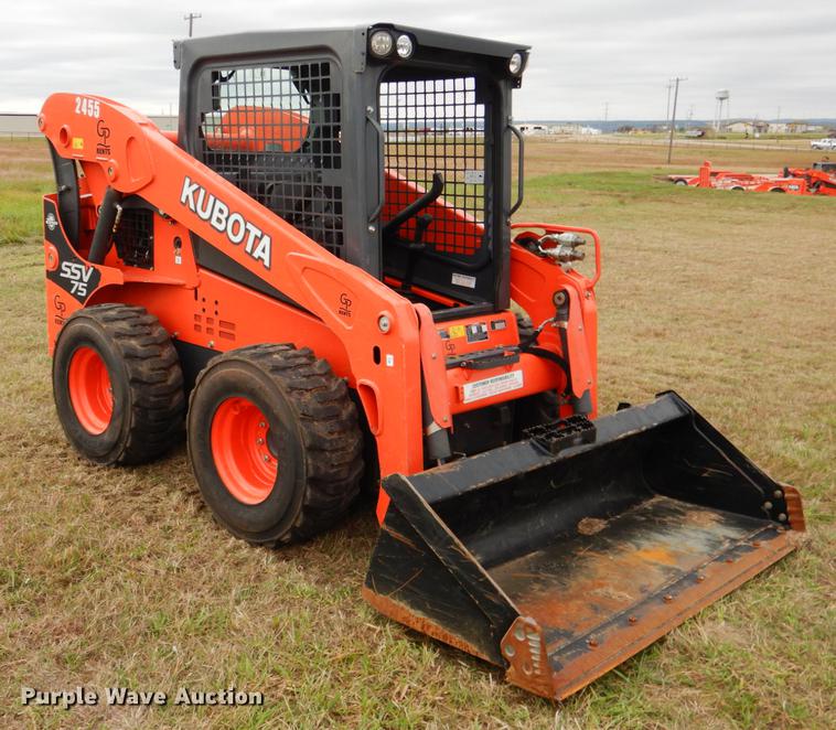 image for item DF2068 2017 Kubota SSV75 skid steer