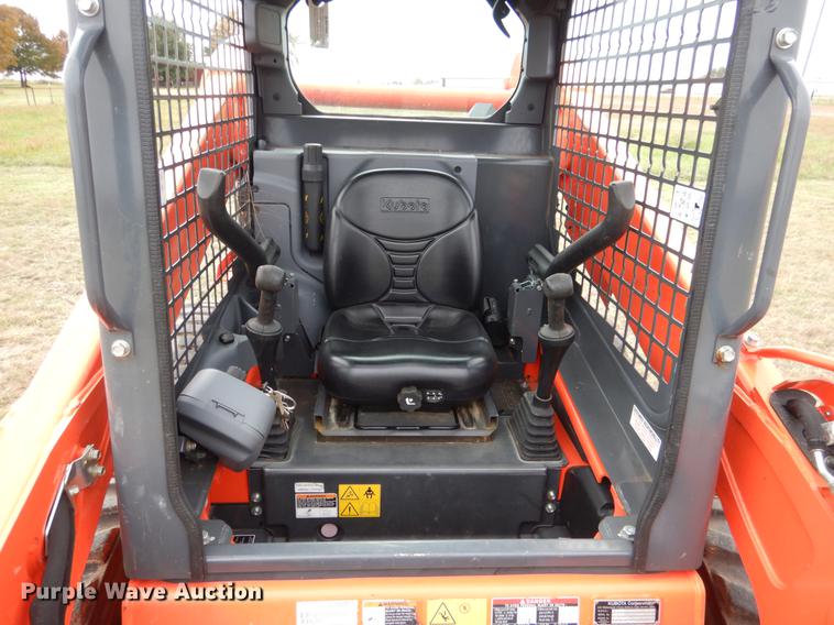 image for item DF2068 2017 Kubota SSV75 skid steer
