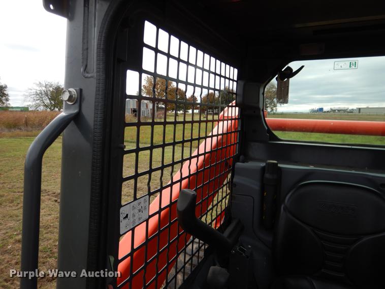 image for item DF2068 2017 Kubota SSV75 skid steer