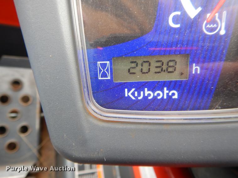image for item DF2068 2017 Kubota SSV75 skid steer