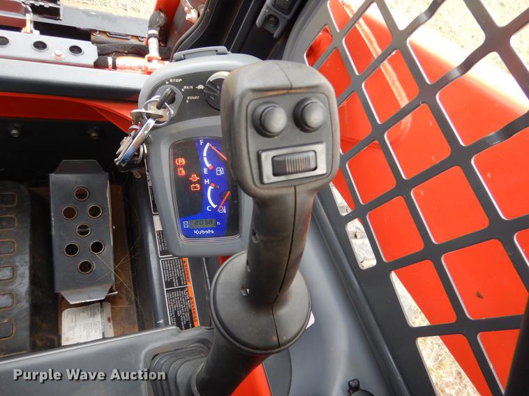 image for item DF2068 2017 Kubota SSV75 skid steer