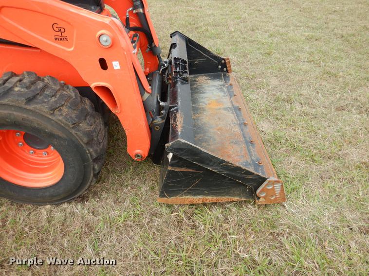 image for item DF2068 2017 Kubota SSV75 skid steer