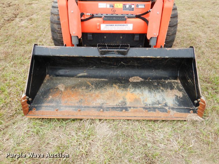 image for item DF2068 2017 Kubota SSV75 skid steer
